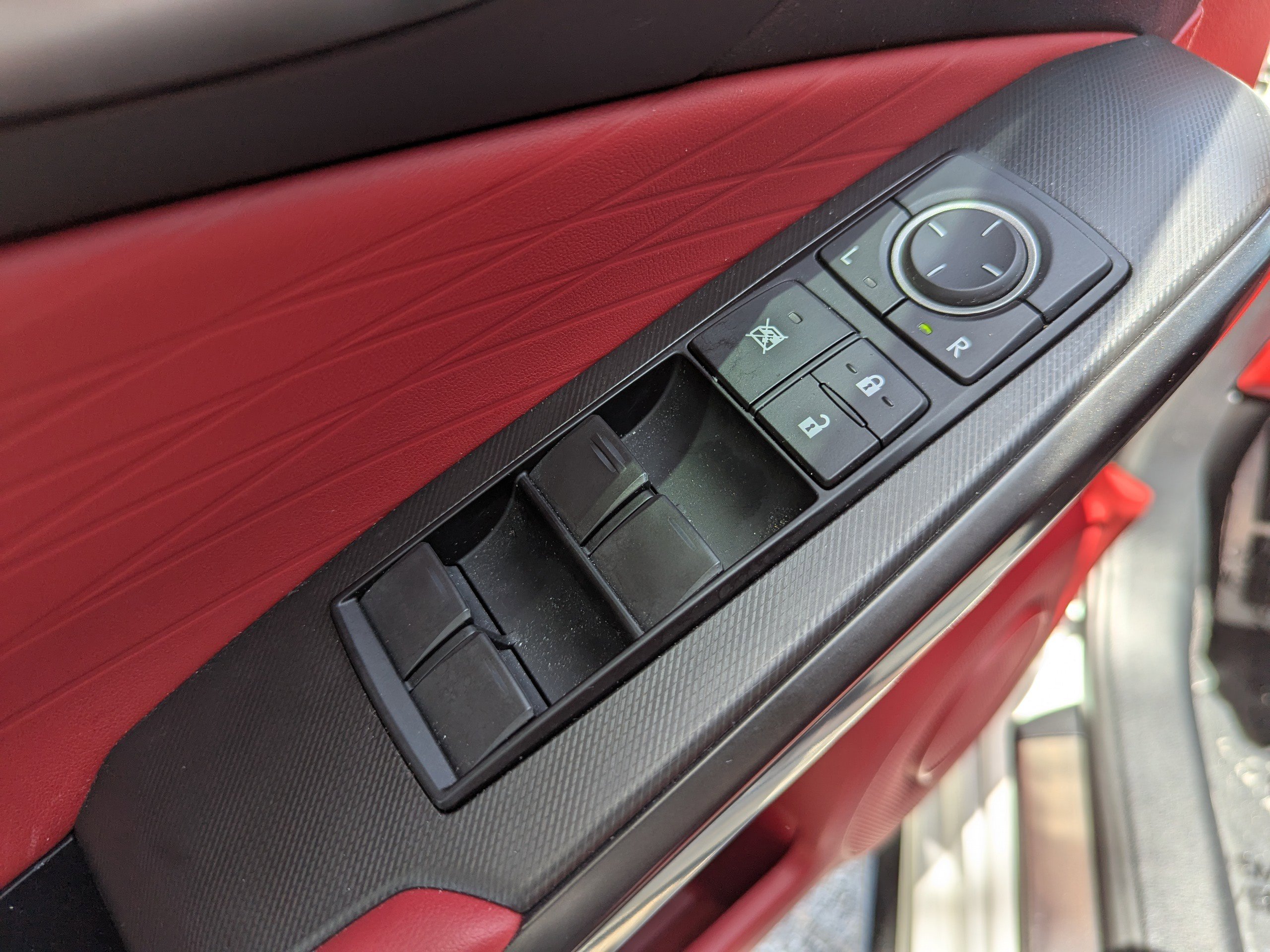 2022 Lexus IS F SPORT photo 16