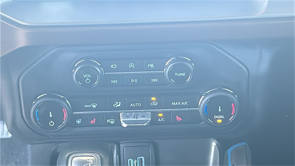 2022 Ford Bronco Outer Banks photo 9