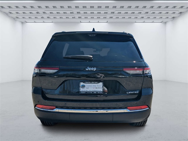 2025 Jeep Grand Cherokee Limited photo 3