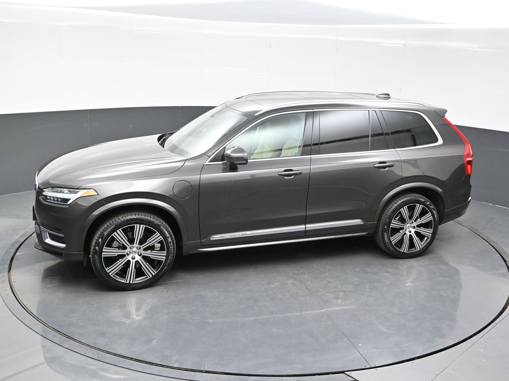 2024 Volvo XC90 T8 Plus photo 28