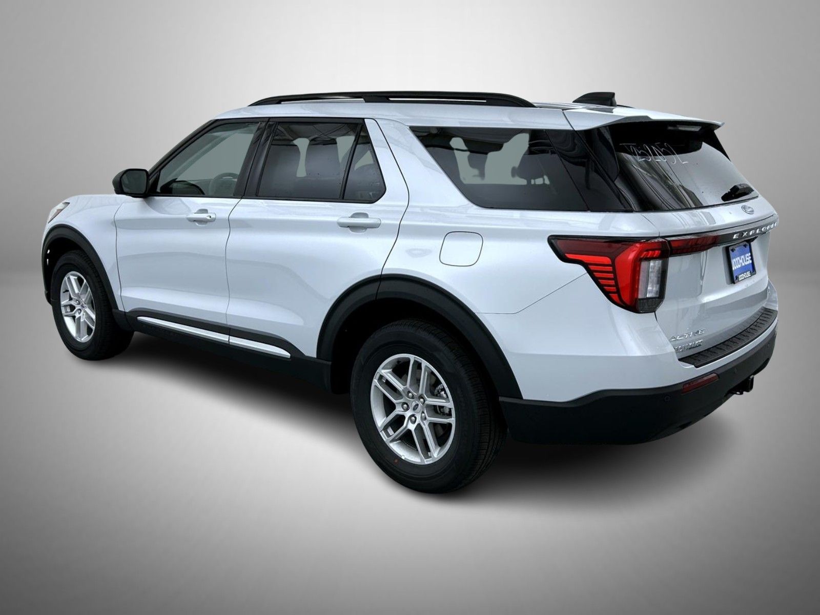 2025 Ford Explorer photo 7