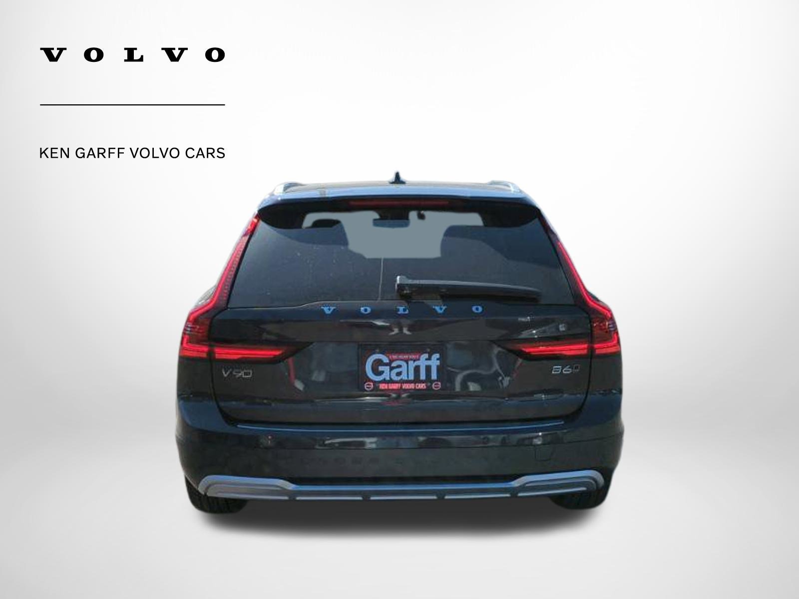 2025 Volvo V90 Cross Country photo 4
