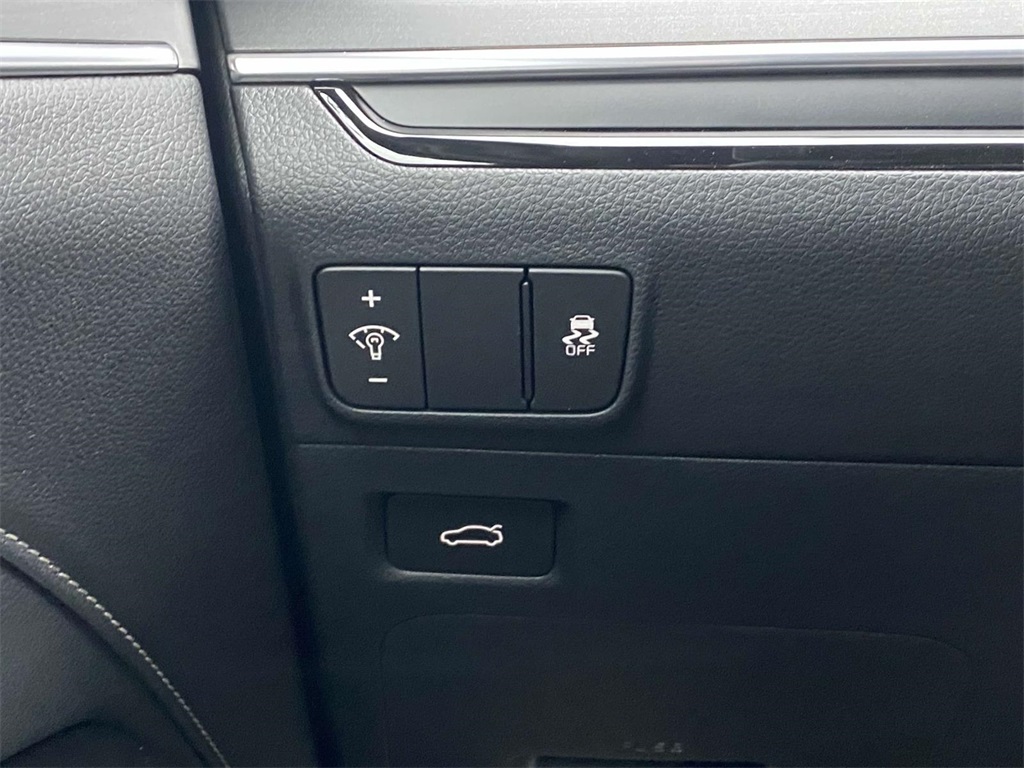 2025 Kia K5 GT-Line photo 21