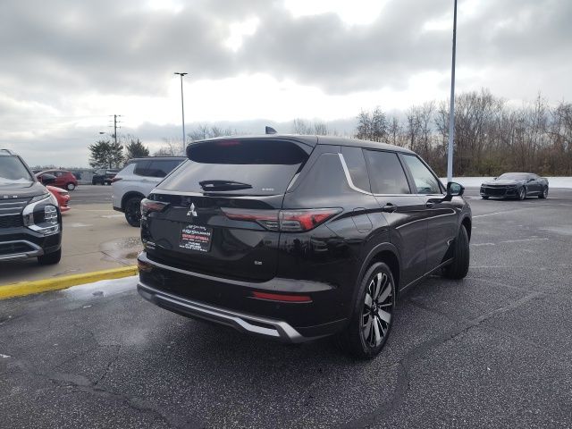 2025 Mitsubishi Outlander SE Ralliart photo 2