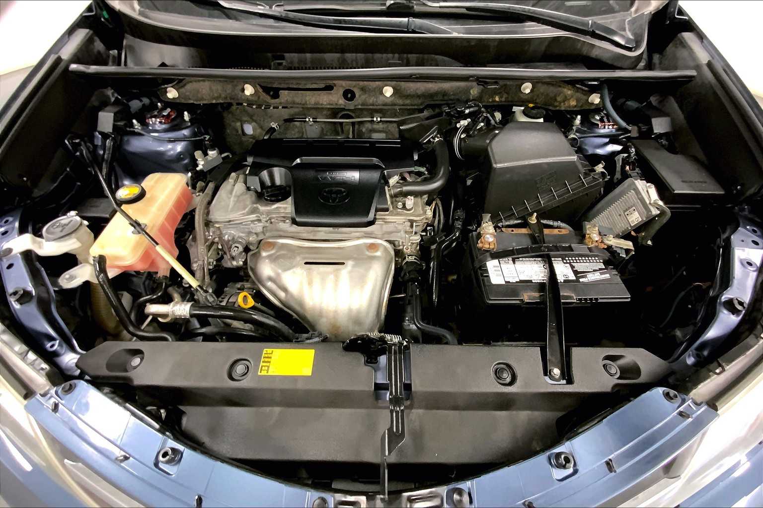 2013 Toyota RAV4 LE photo 26