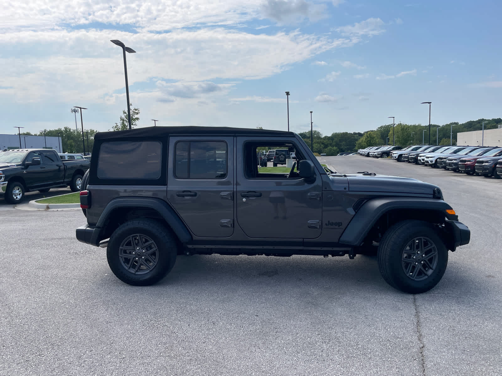 2024 Jeep Wrangler Sport S photo 10