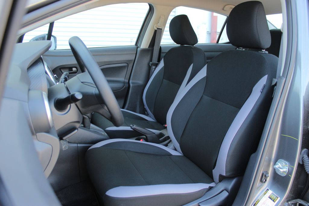 2025 Nissan Versa 1.6 S photo 13