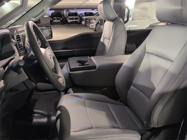 2025 Ford F-150 XL photo 6