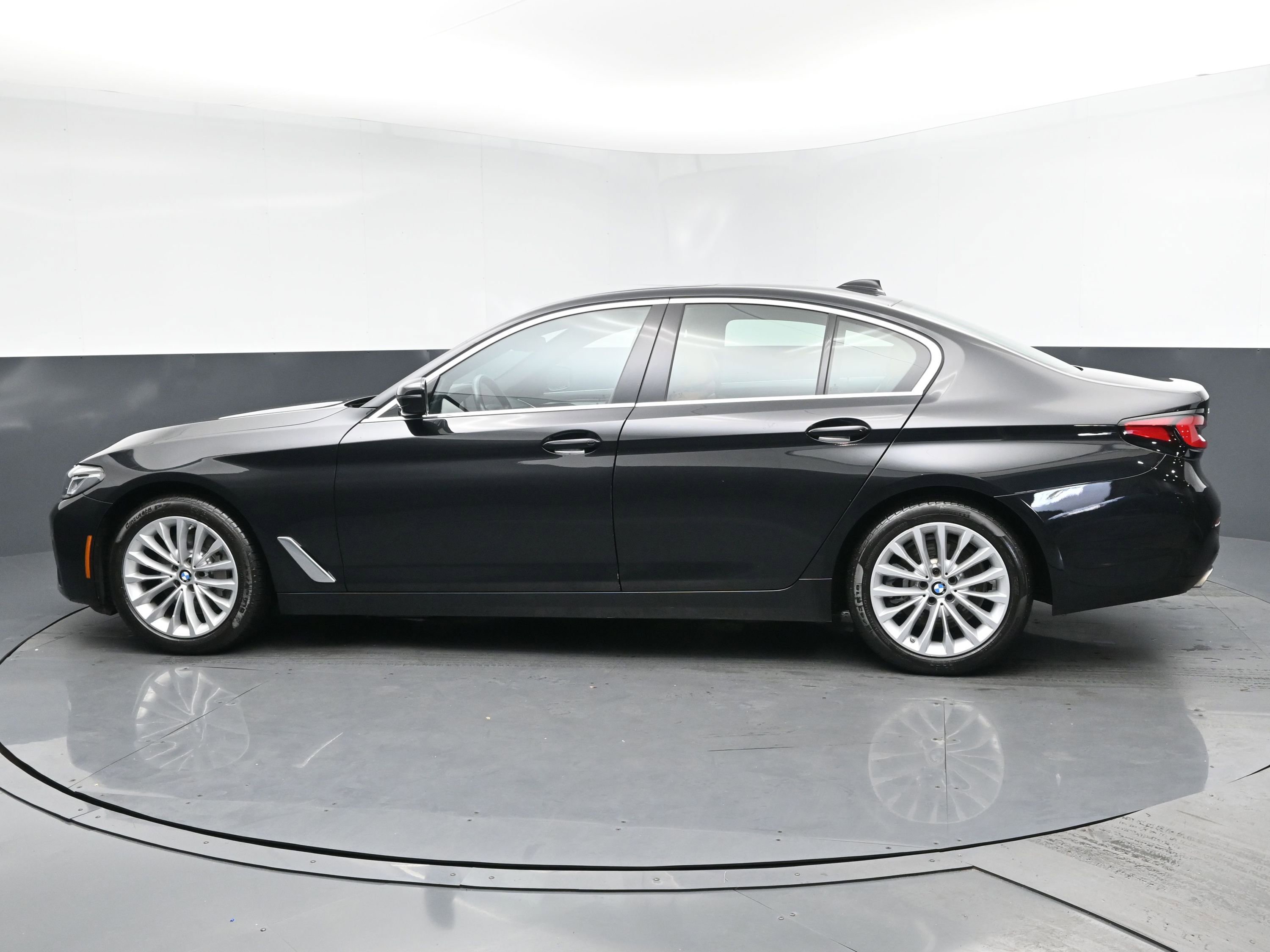 2022 Bmw 530i xDrive photo 3