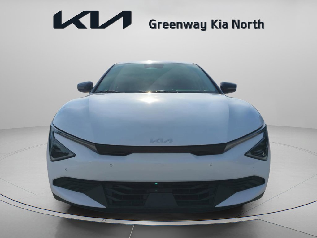 2025 Kia EV6 Light photo 2