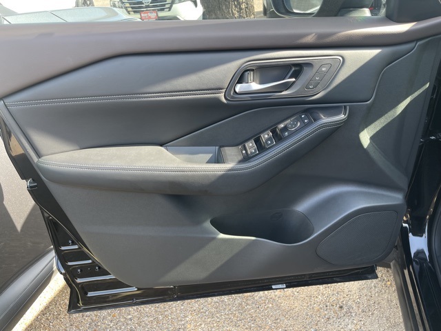 2023 Nissan Rogue SL photo 27