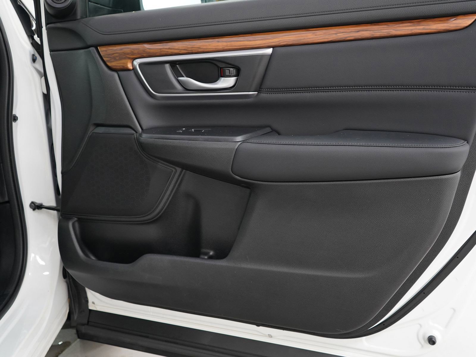 2022 Honda CR-V Touring photo 9