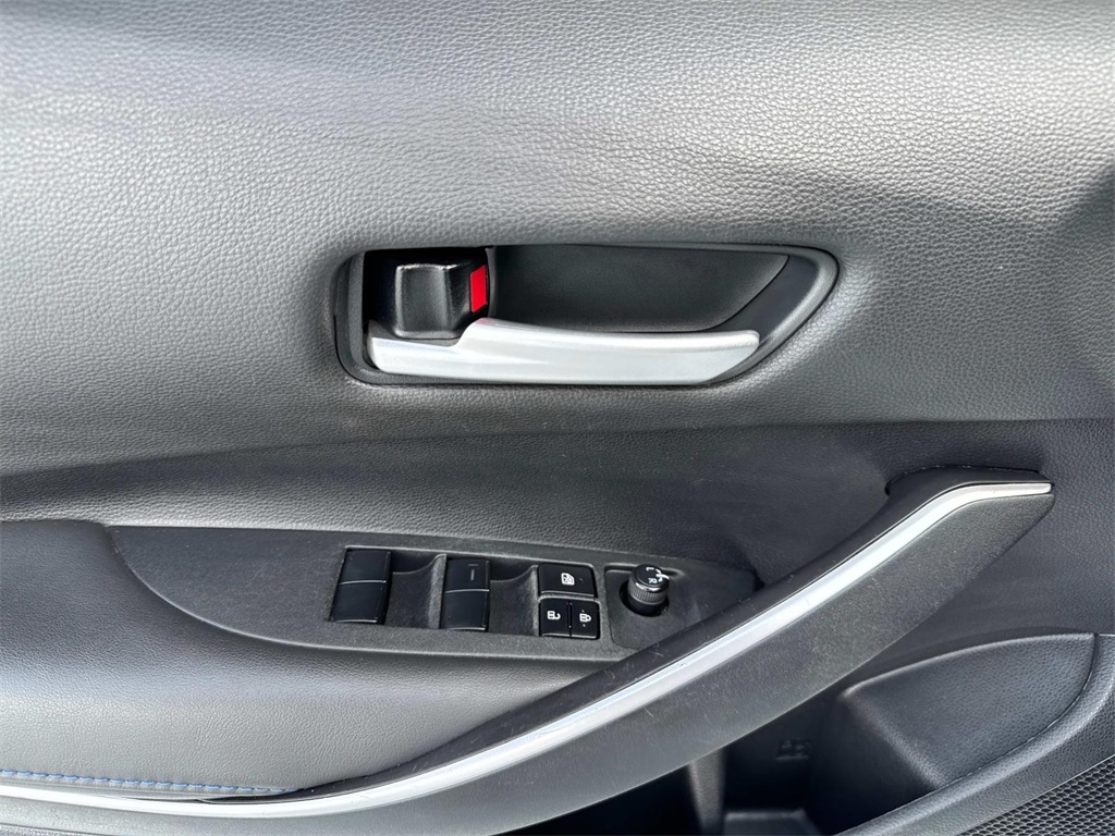 2022 Toyota Corolla SE photo 19