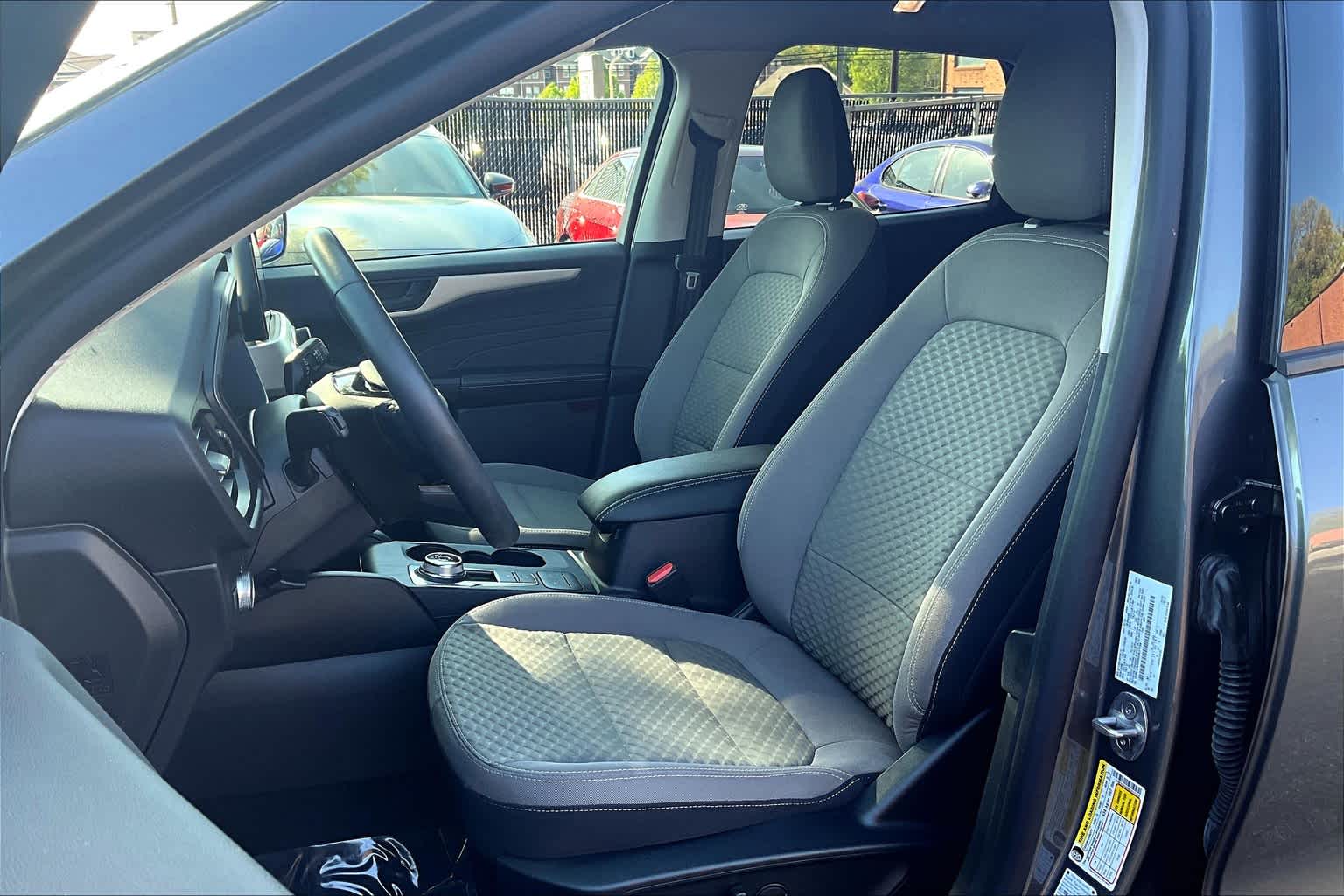 2022 Ford Escape SE photo 7