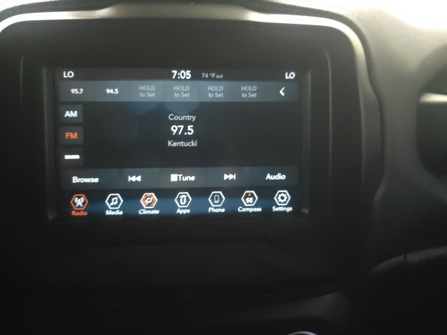 2019 Jeep Renegade Latitude North Edition photo 22