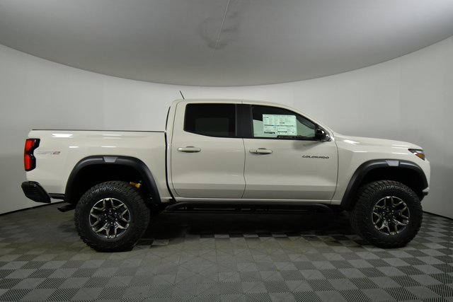 2026 Chevrolet Colorado ZR2 photo 14