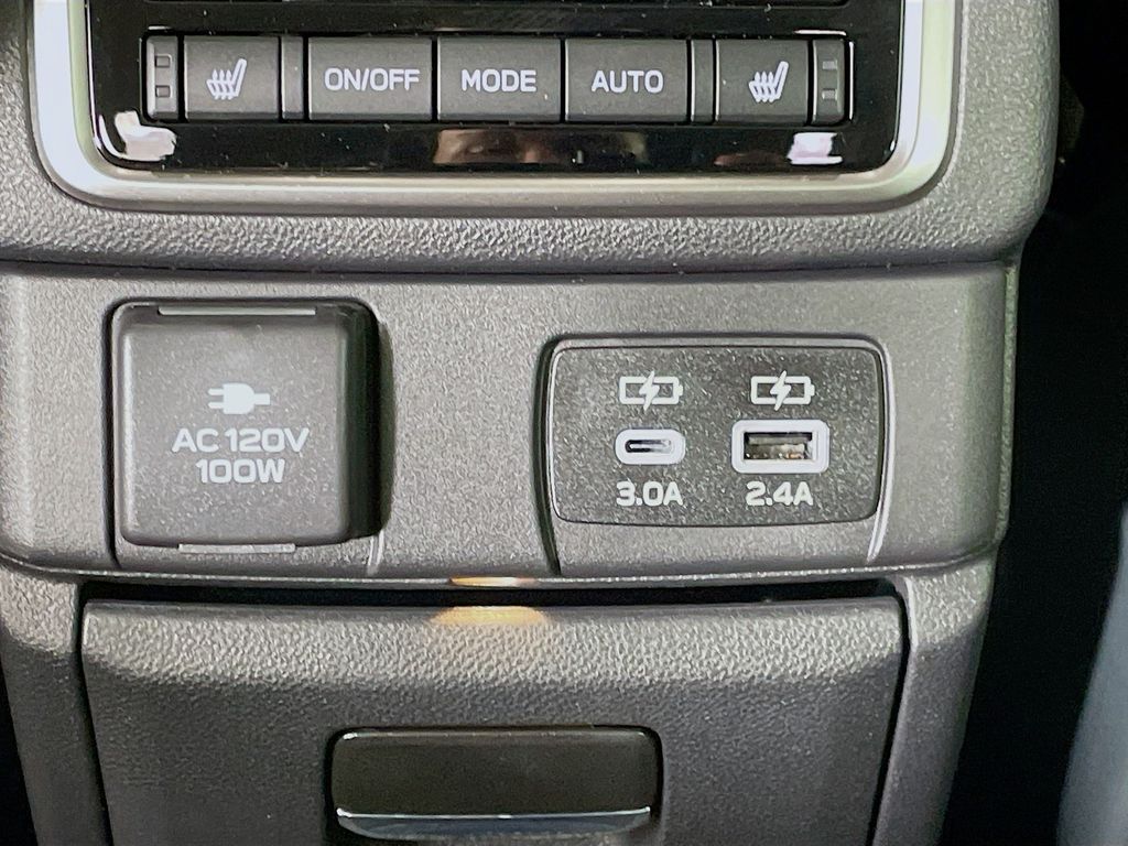 2025 Subaru Ascent Onyx Edition Touring photo 27