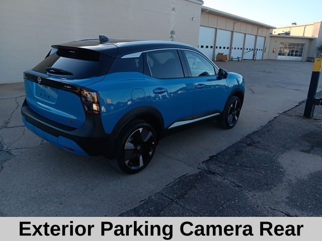 2026 Nissan Kicks SR photo 2