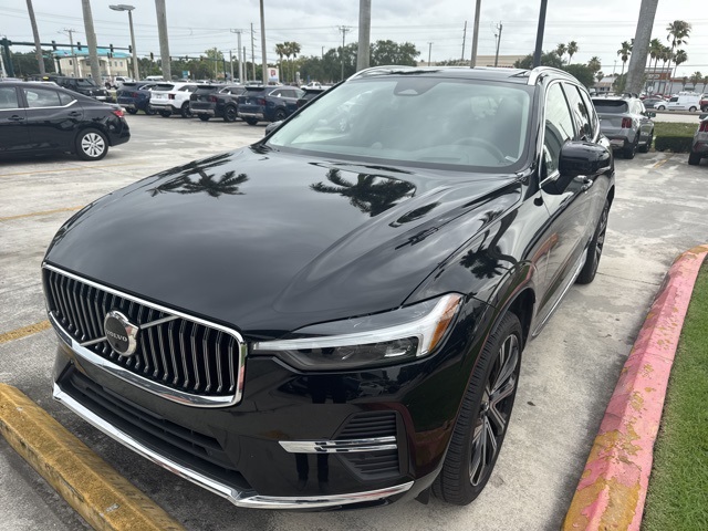 2023 Volvo XC60 B5 Ultimate photo 3