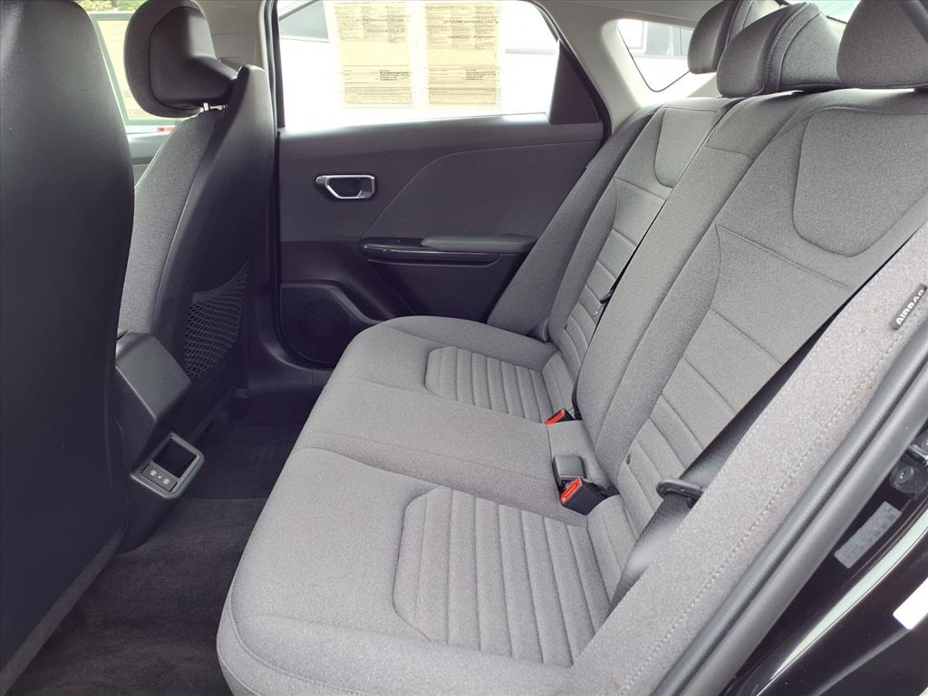 2025 Kia K4 EX photo 11