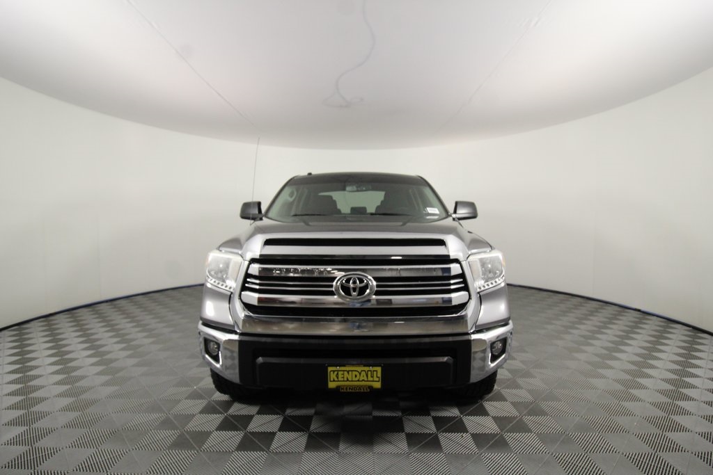 2016 Toyota Tundra SR5 photo 4