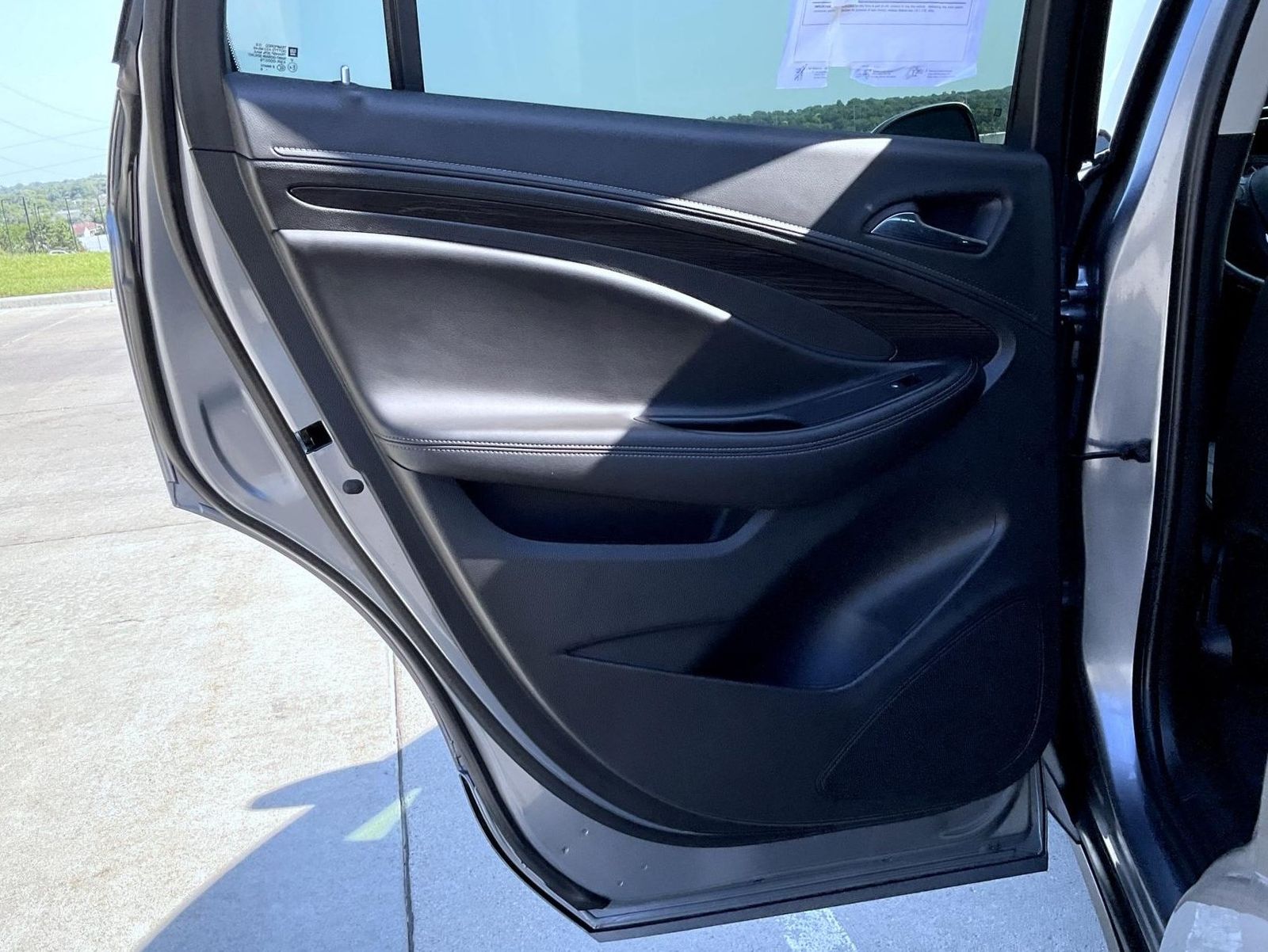 2019 Buick Envision Essence photo 21
