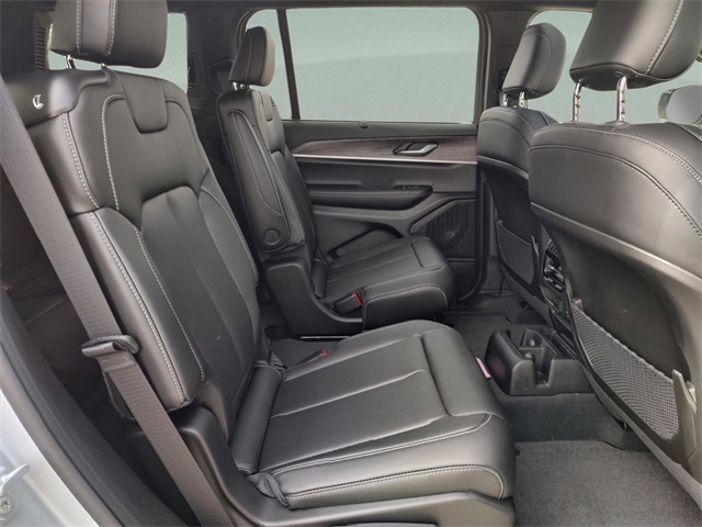 2025 Jeep Grand Cherokee Limited photo 27