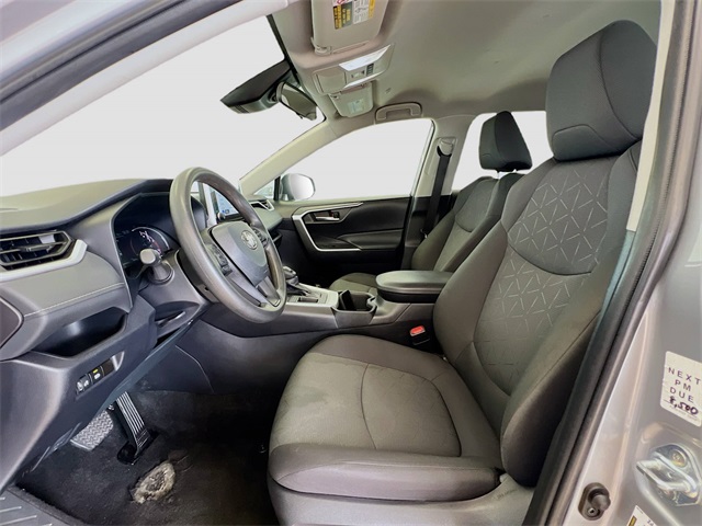 2024 Toyota RAV4 XLE photo 33