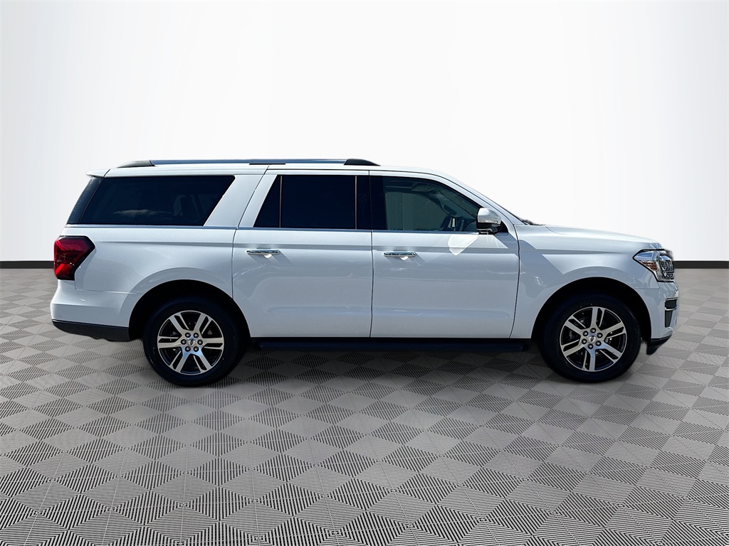 2024 Ford Expedition MAX Limited photo 3