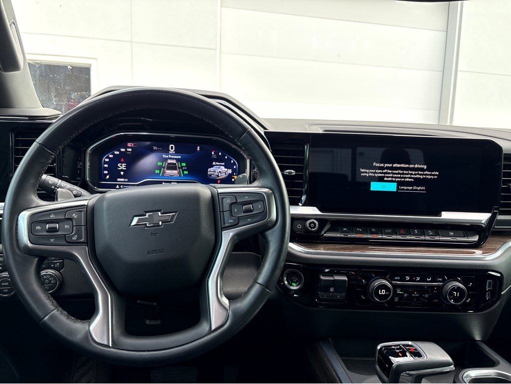 2024 Chevrolet Silverado 1500 RST photo 4