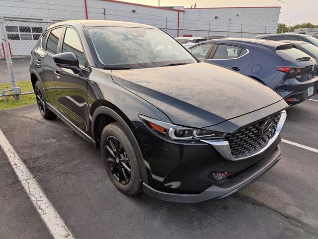 2023 Mazda CX-5 2.5 S Preferred photo 2