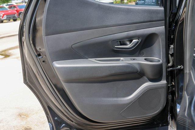 New 2025 Black Hyundai SEL FWD image 10