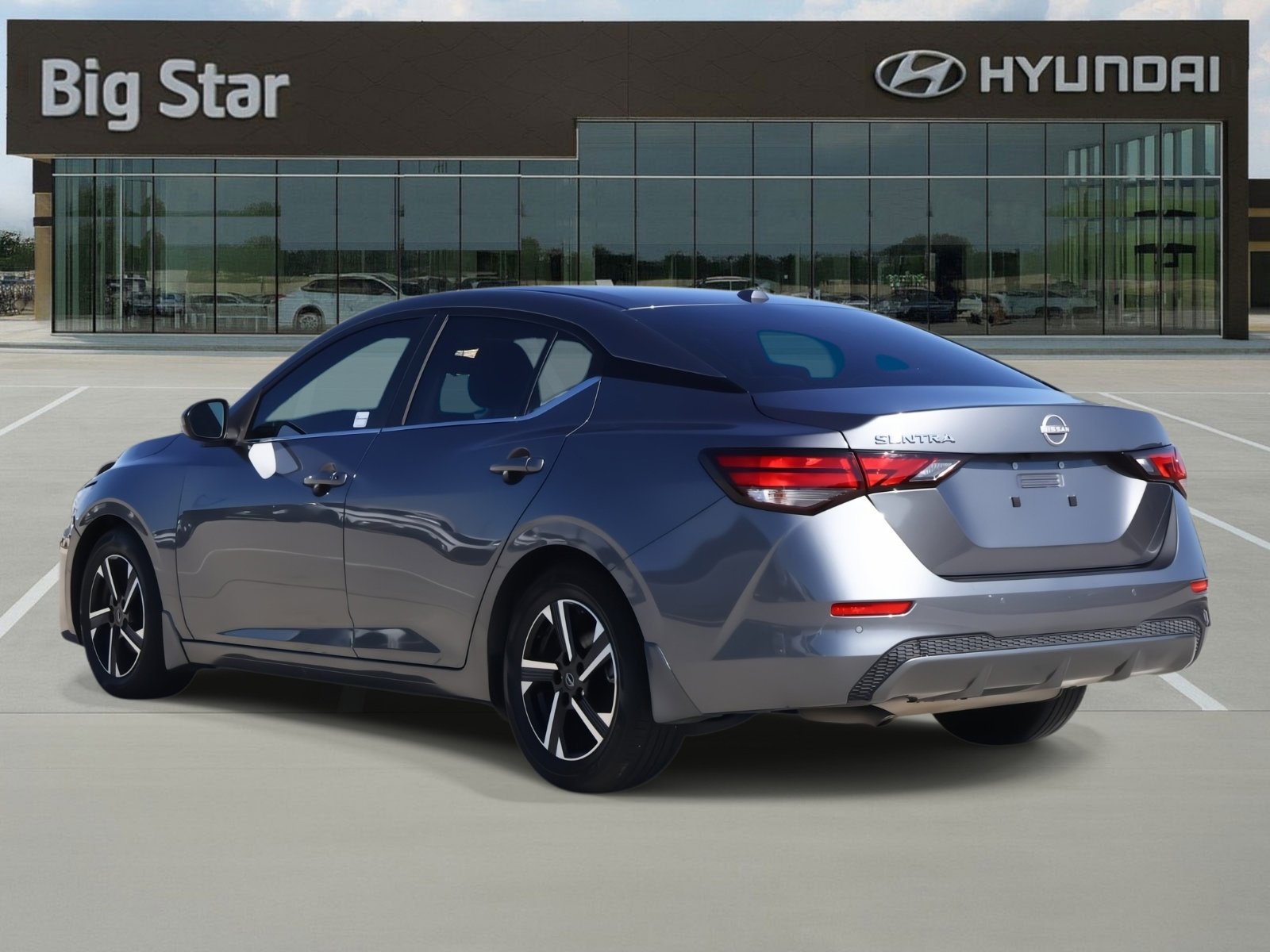 2025 Nissan Sentra - Image 3