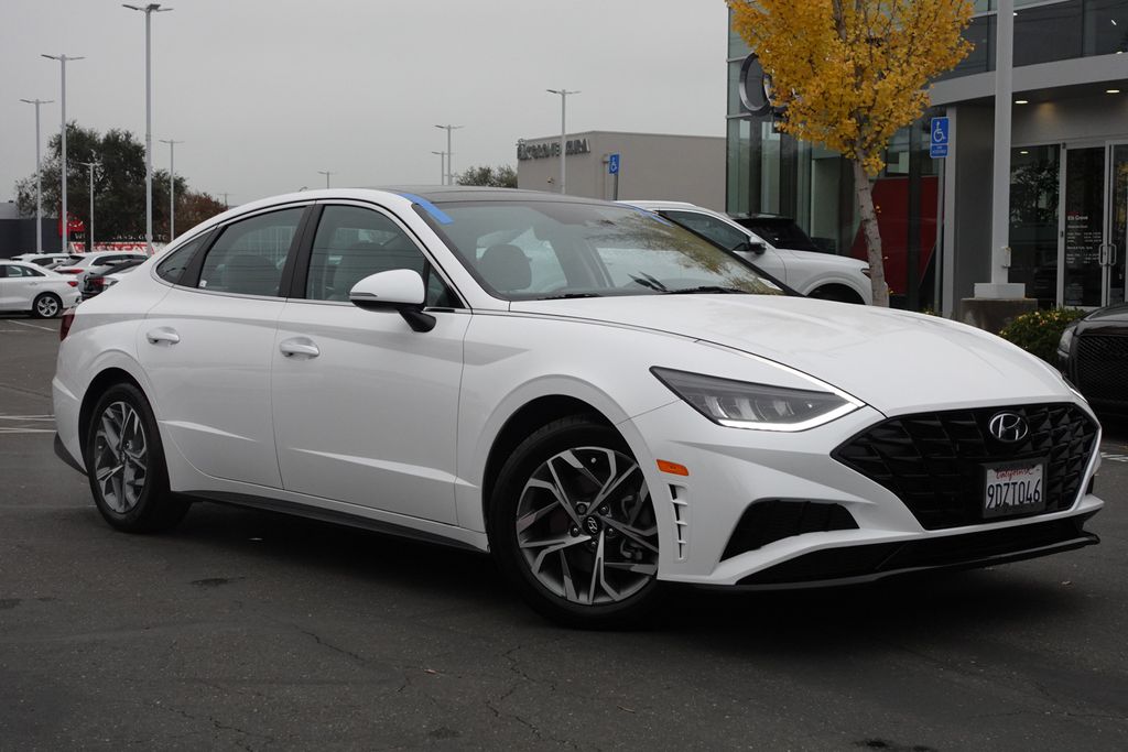2023 Hyundai Sonata SEL photo 2
