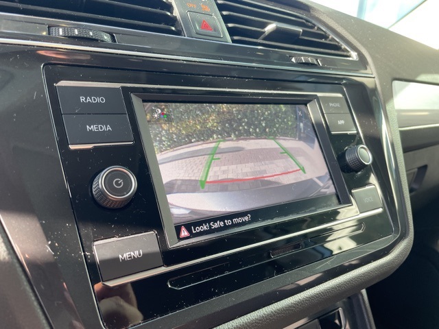 2021 Volkswagen Tiguan S photo 3