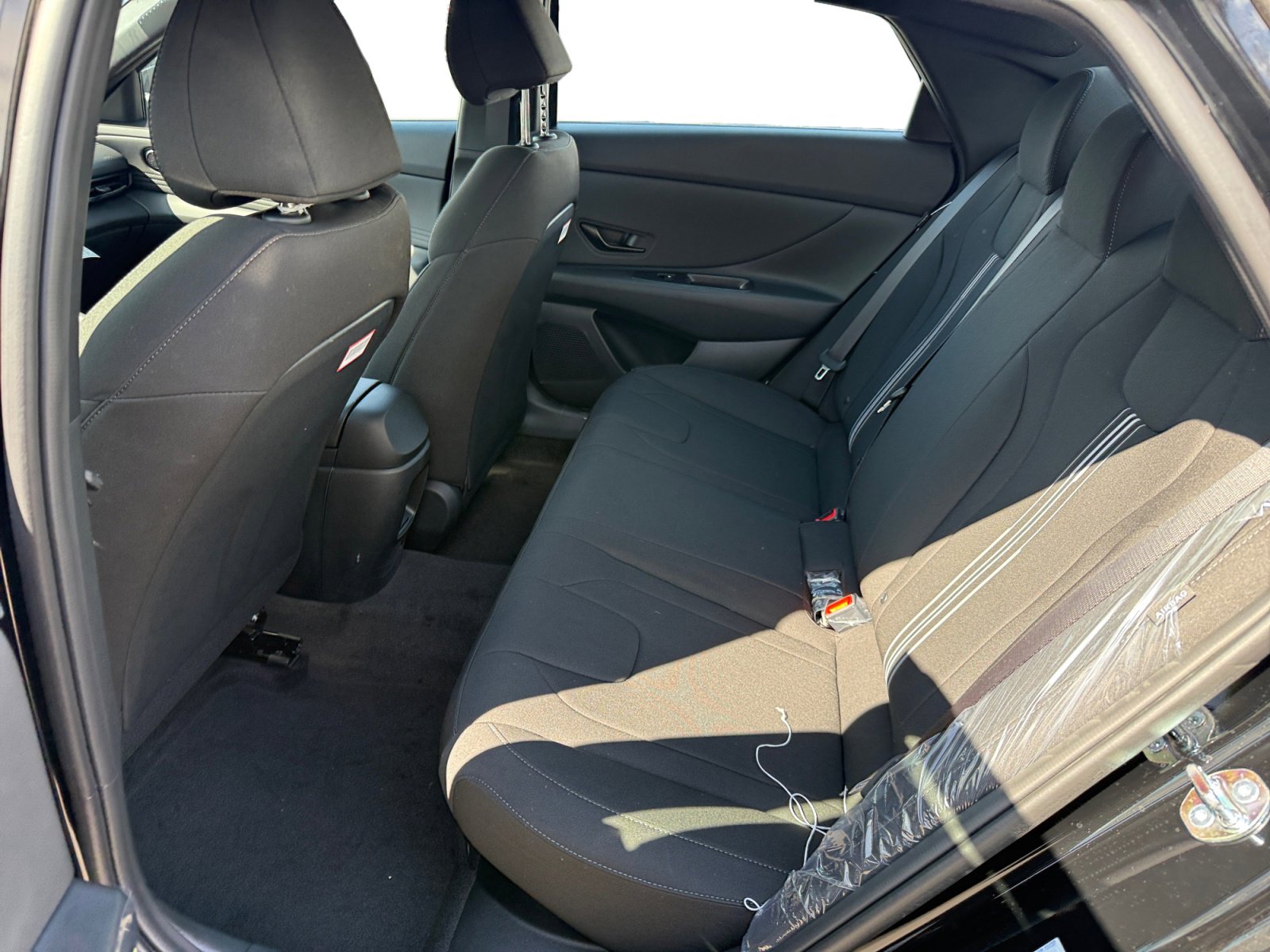 2025 Hyundai Elantra Hybrid SEL Sport photo 16