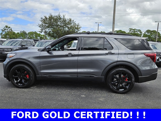 2024 Ford Explorer ST photo 2