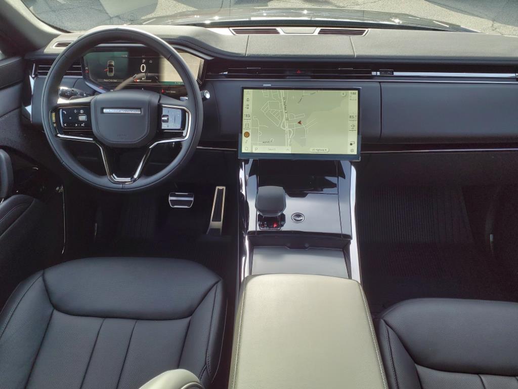 2025 Land Rover Range Rover Sport SE photo 4