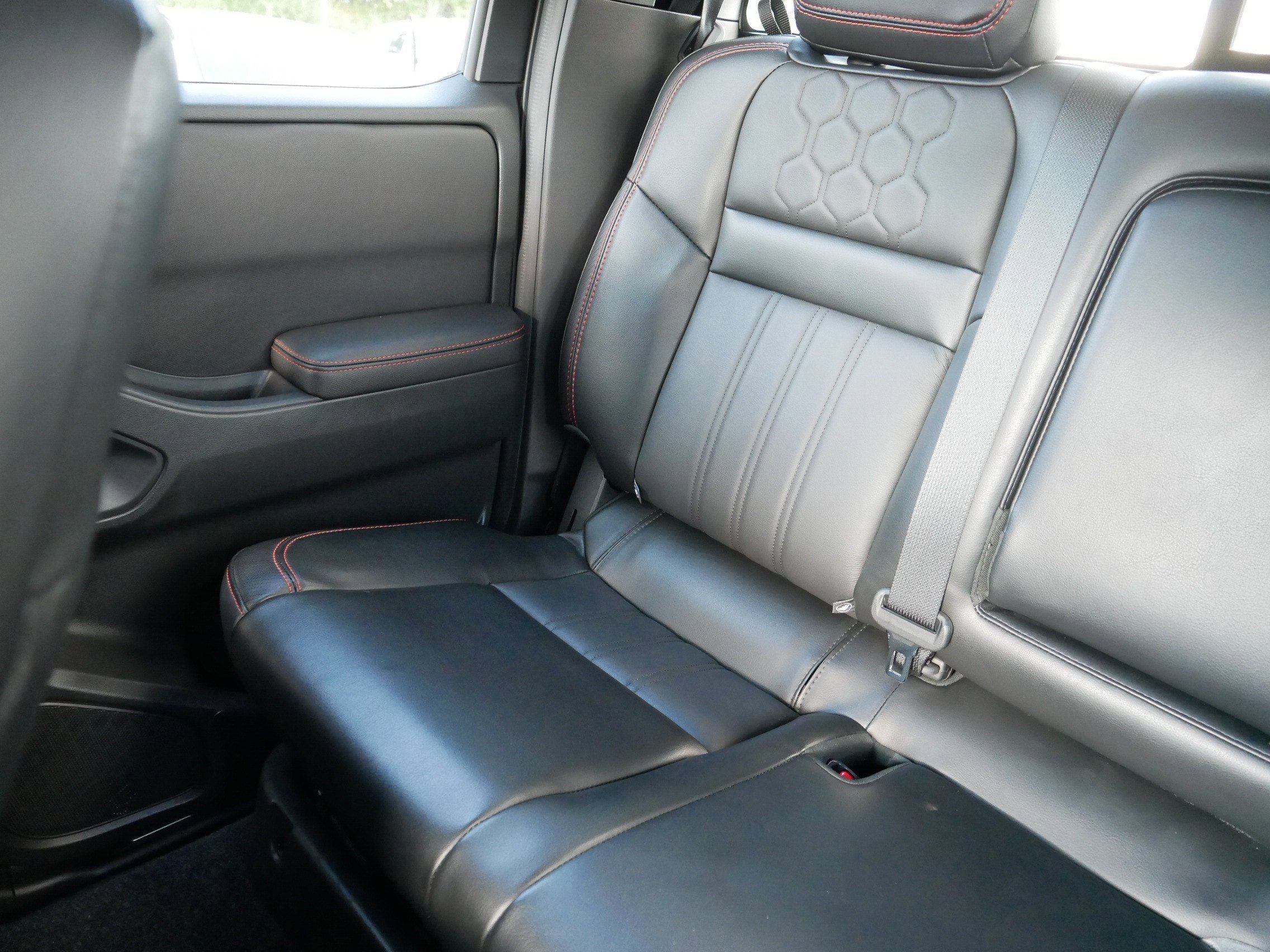 2023 Nissan Frontier PRO-4X photo 10
