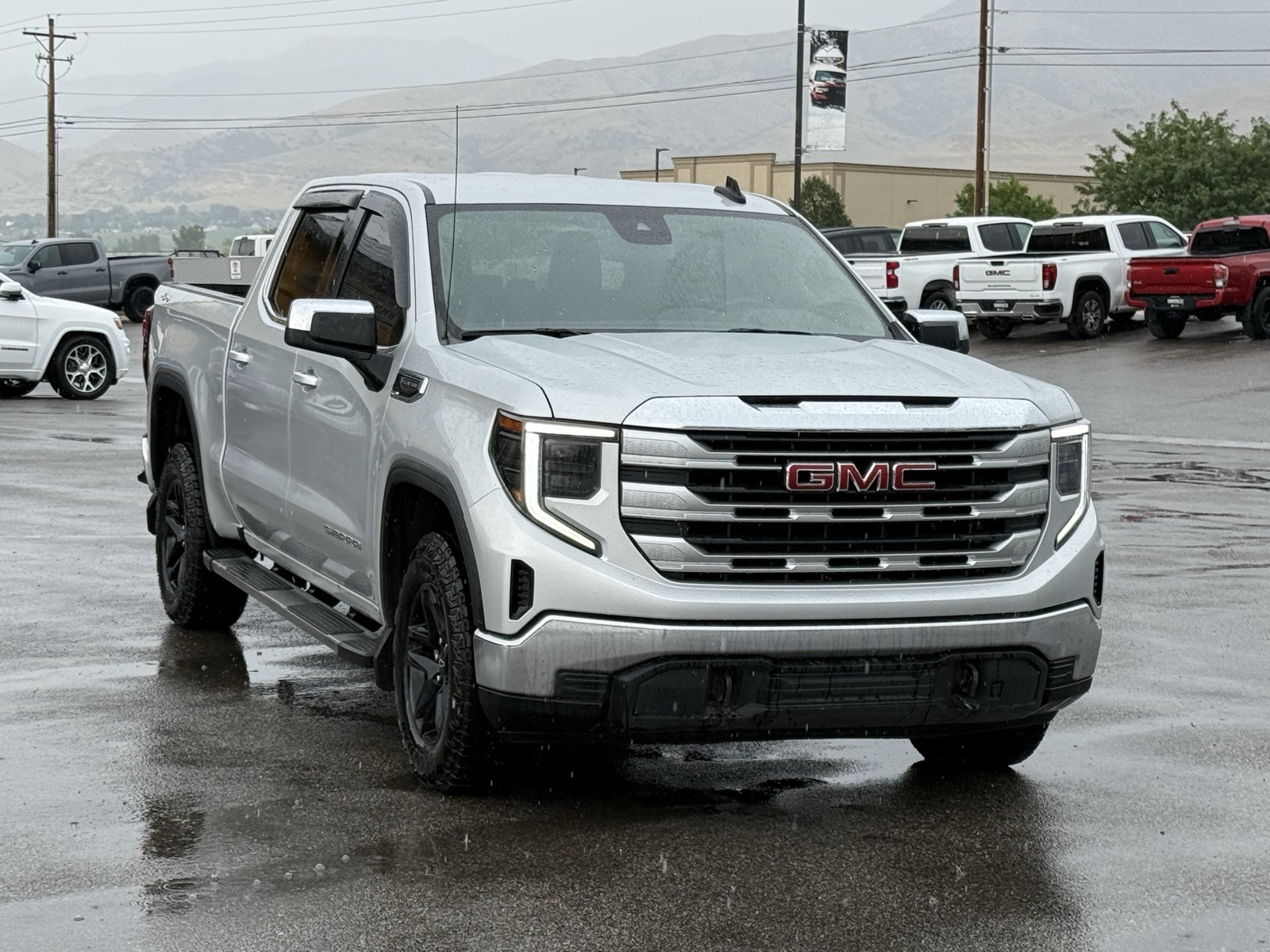 2022 Gmc Sierra 1500 SLE photo 2