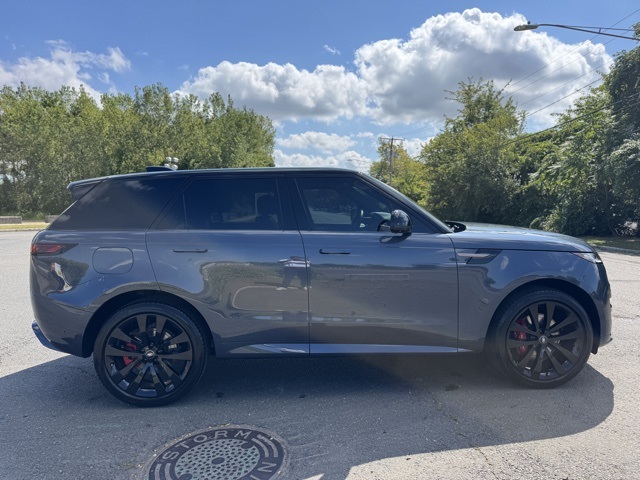 2025 Land Rover Range Rover Sport SE photo 6