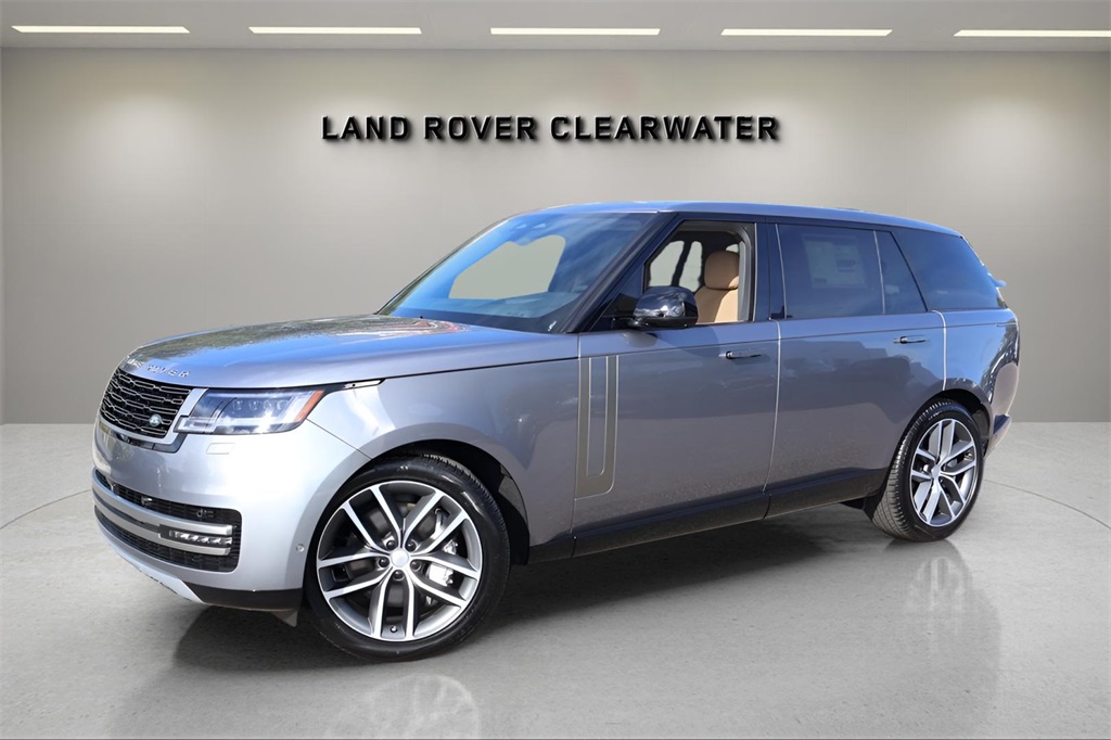 2025 Land Rover Range Rover SE's photo