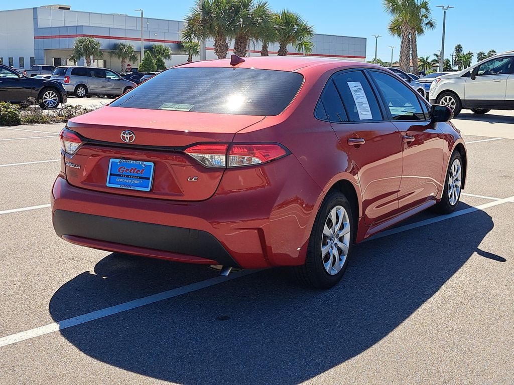 2020 Toyota Corolla LE photo 2