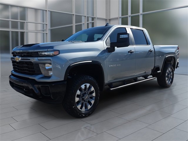 2026 Chevrolet Silverado 2500HD Custom's photo