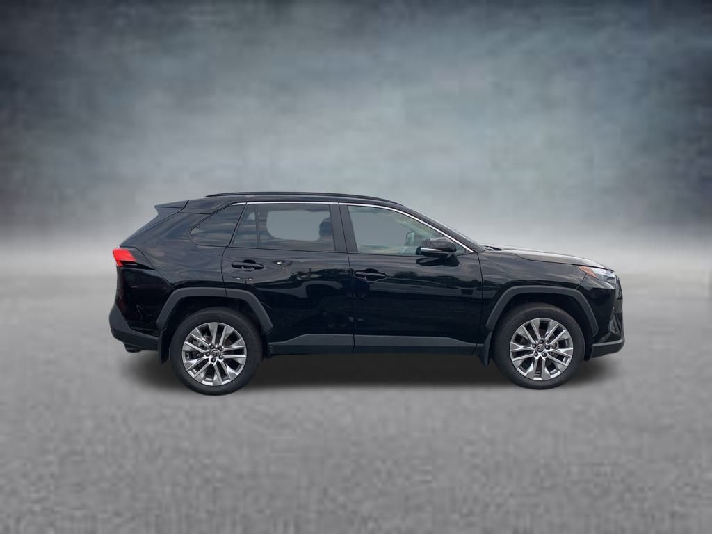 2024 Toyota RAV4 XLE Premium photo 2