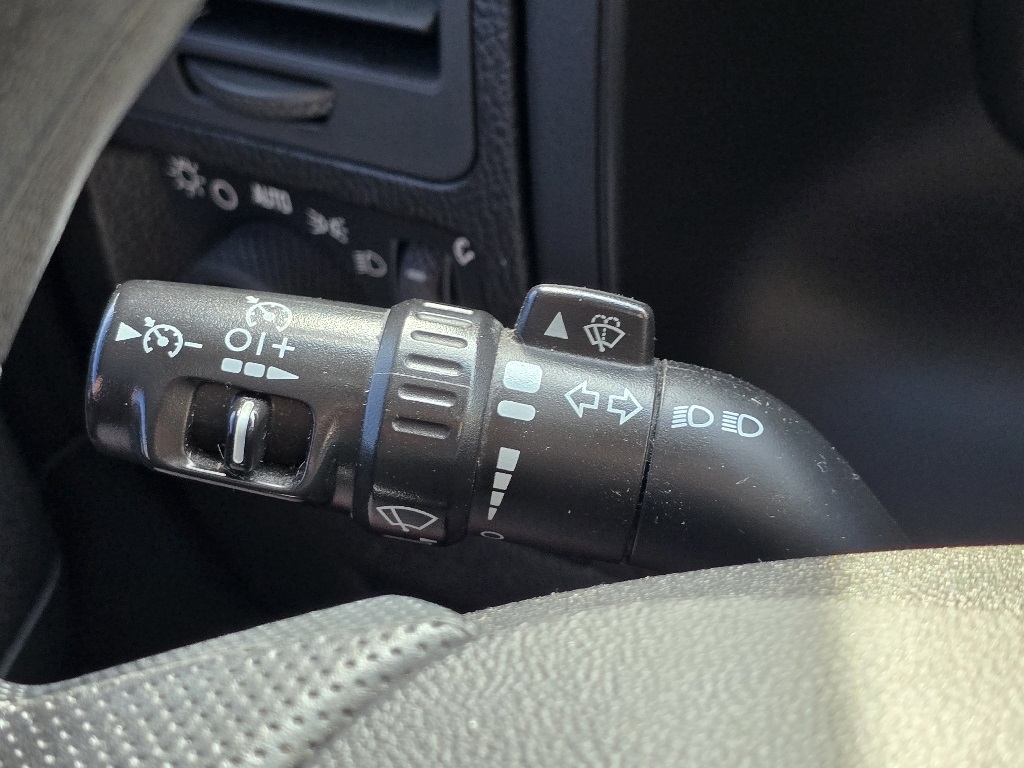 2009 Hummer H3 Base photo 17