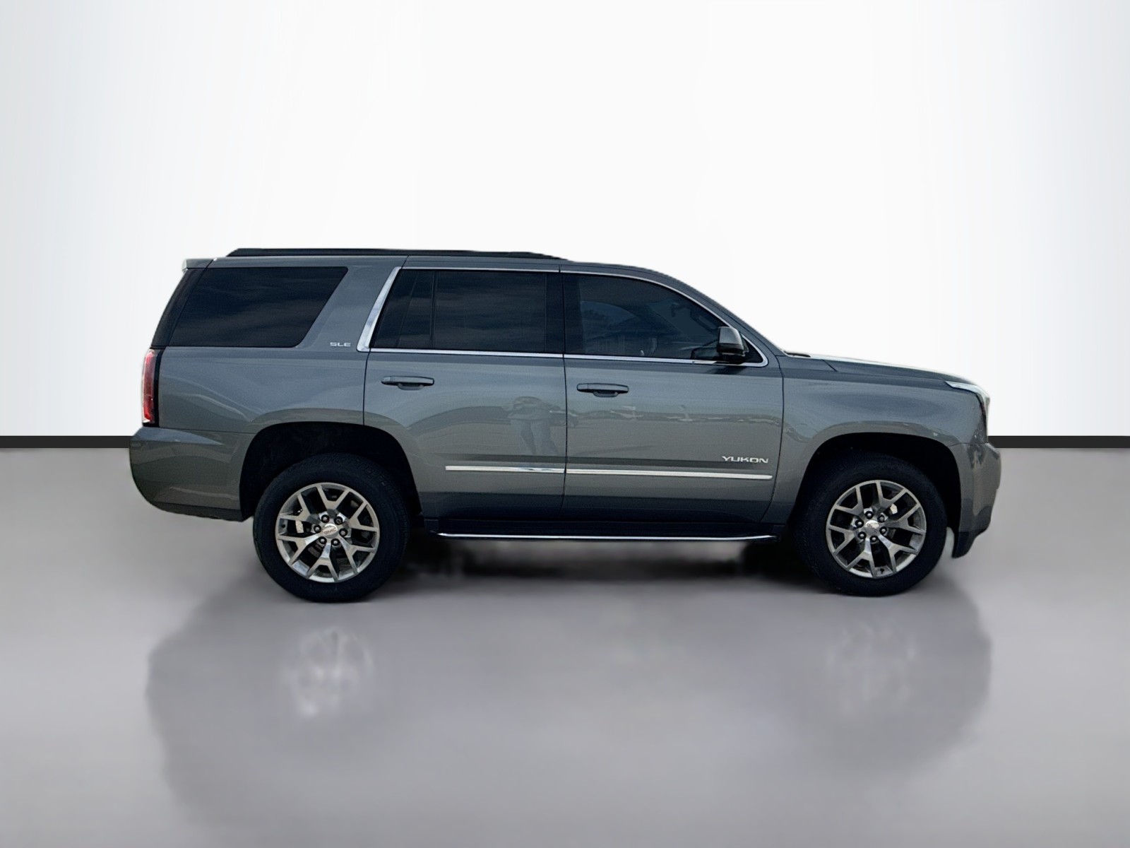 2020 Gmc Yukon SLE photo 4