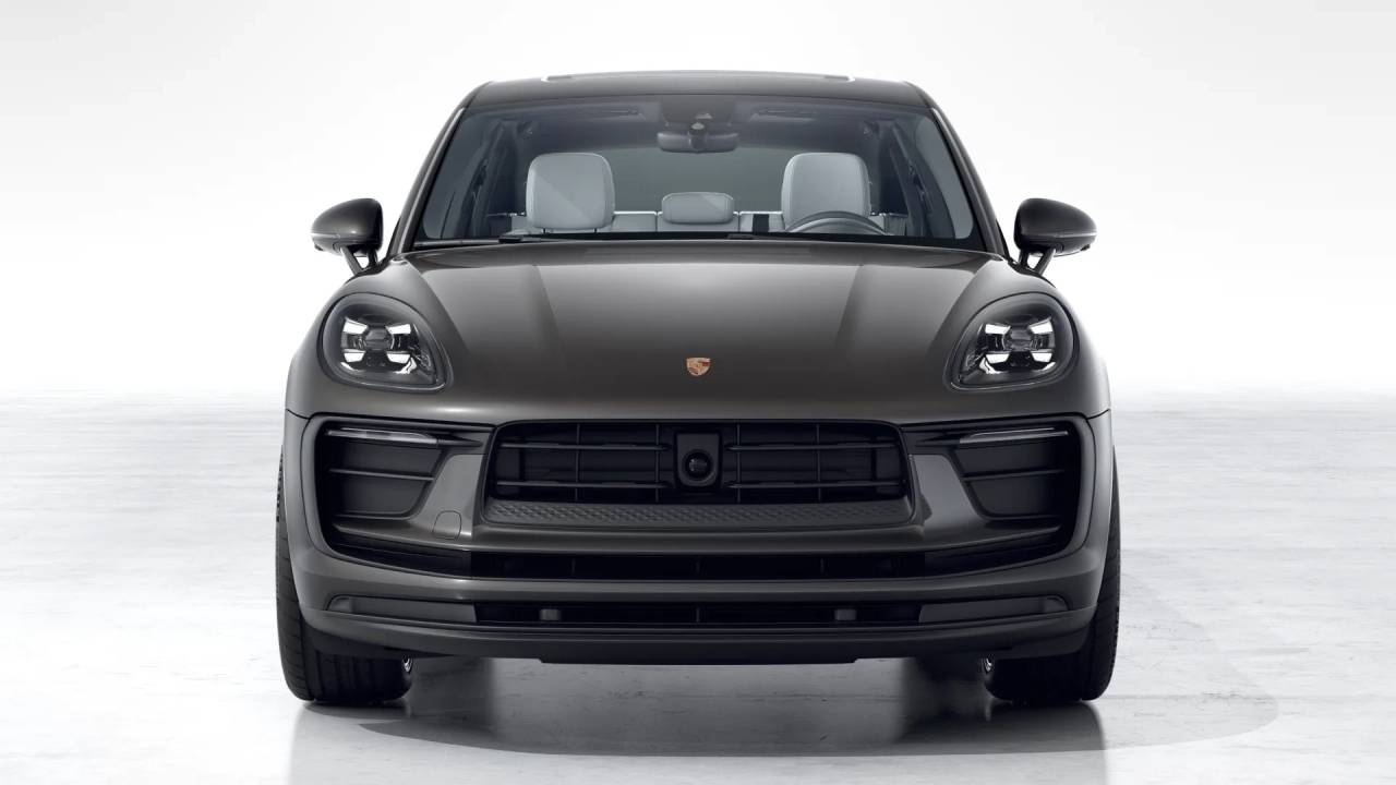 2026 Porsche Macan T photo 8