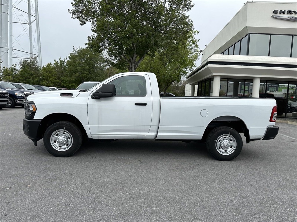 2023 Ram 2500 Tradesman photo 3