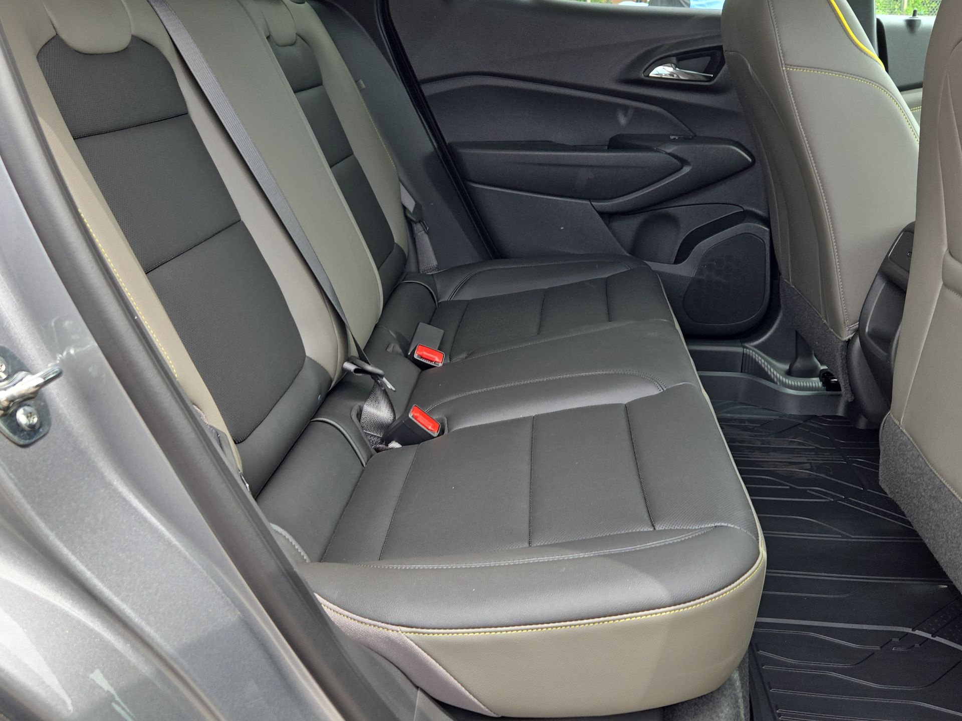 2025 Chevrolet Trax ACTIV photo 32